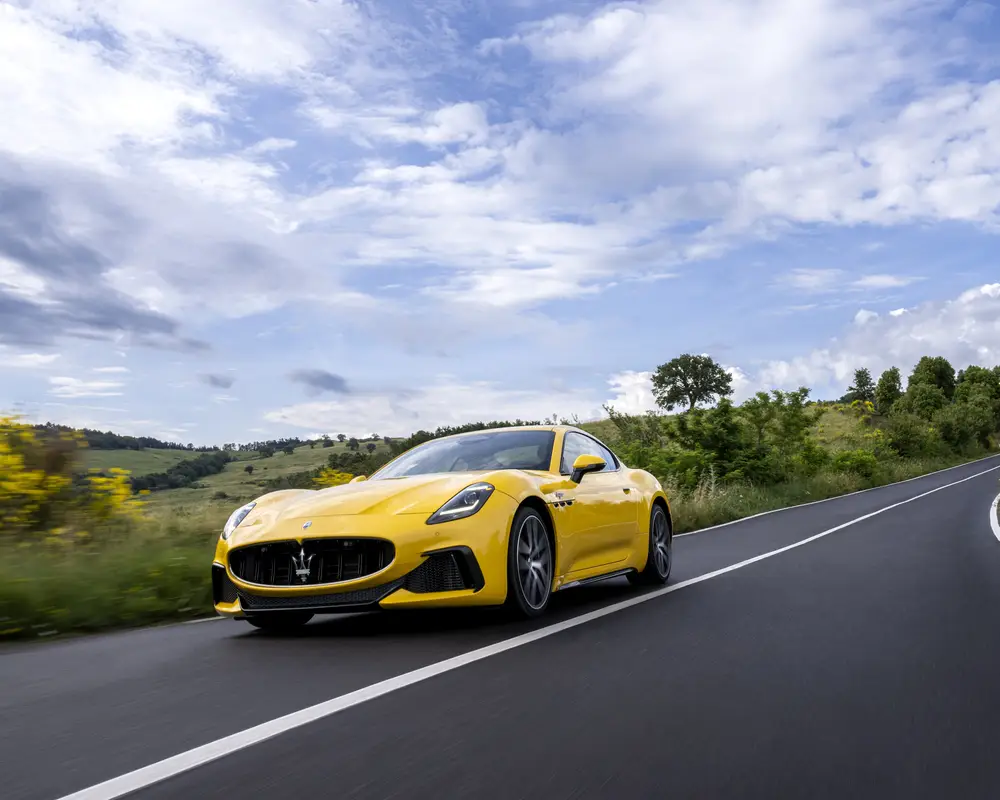 Рух розрізаючи повітря