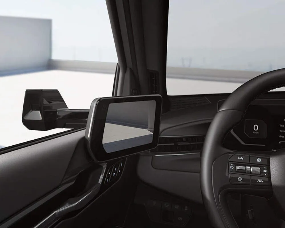 Бічні дзеркала у вигляді камер