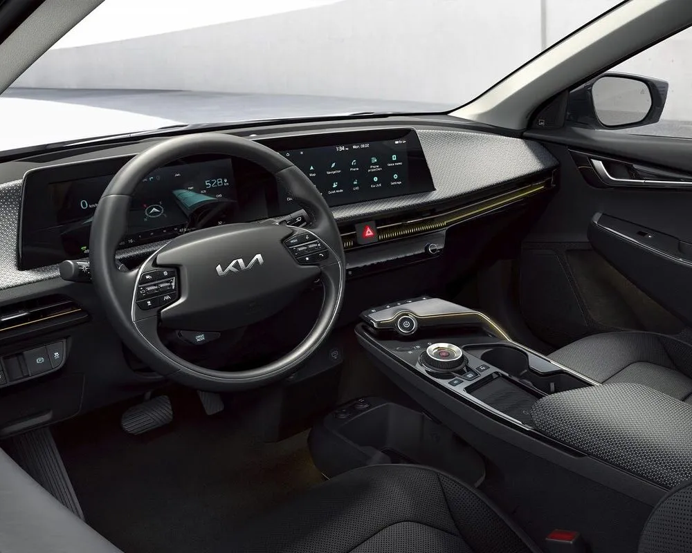 Просторий і сучасний інтер’єр